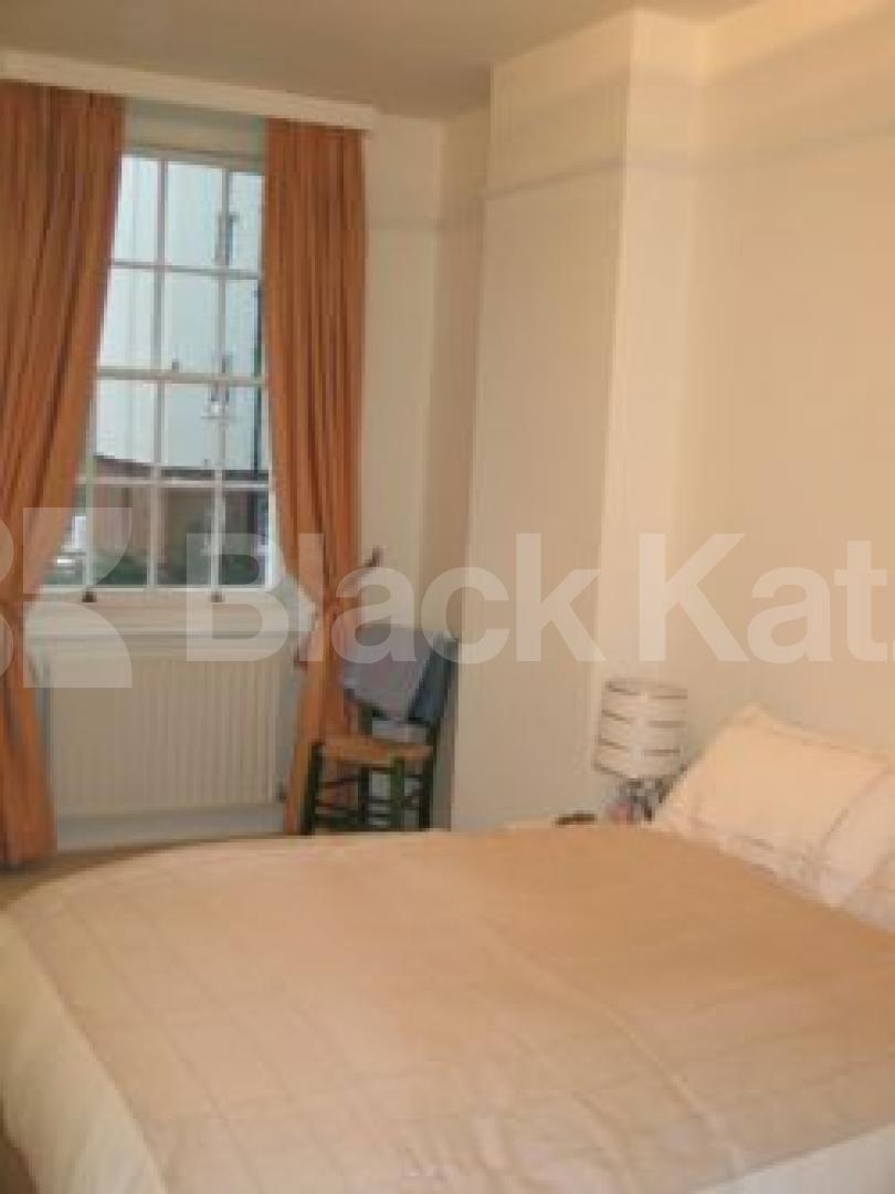 			2 Bedroom, 1 bath, 1 reception Flat			 Abbey Road, ST JOHNS WOOD